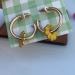 گوشواره طرح گل زرد - Image 2