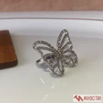 انگشتر زنانه طرح پروانه نگین‌دار نقره‌ای